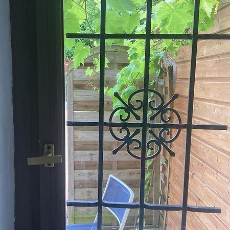 Le Lavoir Bed & Breakfast Chateauroux Bagian luar foto