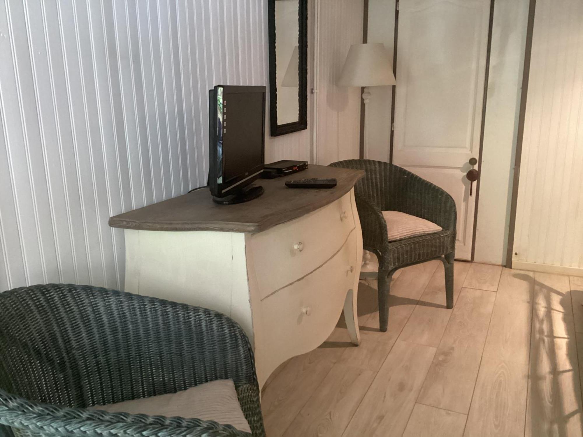 Le Lavoir Bed & Breakfast Chateauroux Bagian luar foto