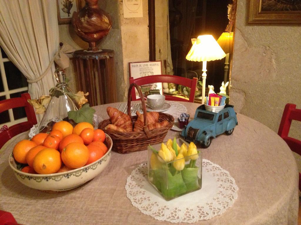 Le Lavoir Bed & Breakfast Chateauroux Bagian luar foto