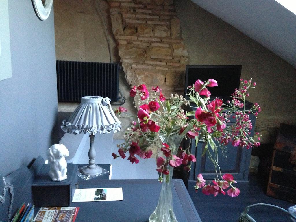 Le Lavoir Bed & Breakfast Chateauroux Ruang foto