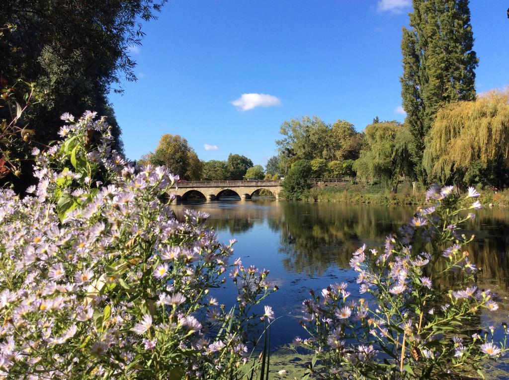 Le Lavoir Bed & Breakfast Chateauroux Bagian luar foto