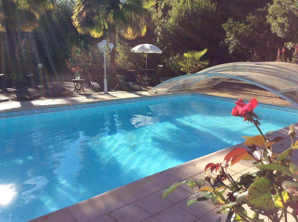 Le Lavoir Bed & Breakfast Chateauroux Bagian luar foto